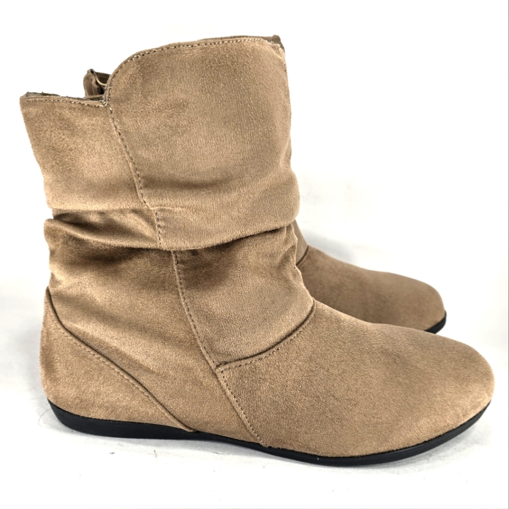 I.D. Required Ascend Tan Microfiber, Western Inspired Slouch Bootie. WMS 9W